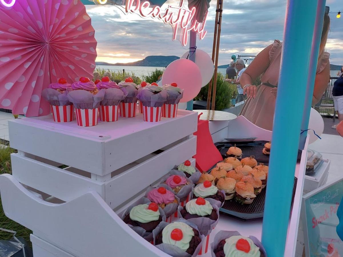 Sunset Resort - Lakeside Boutique Apartments Фоньод Экстерьер фото